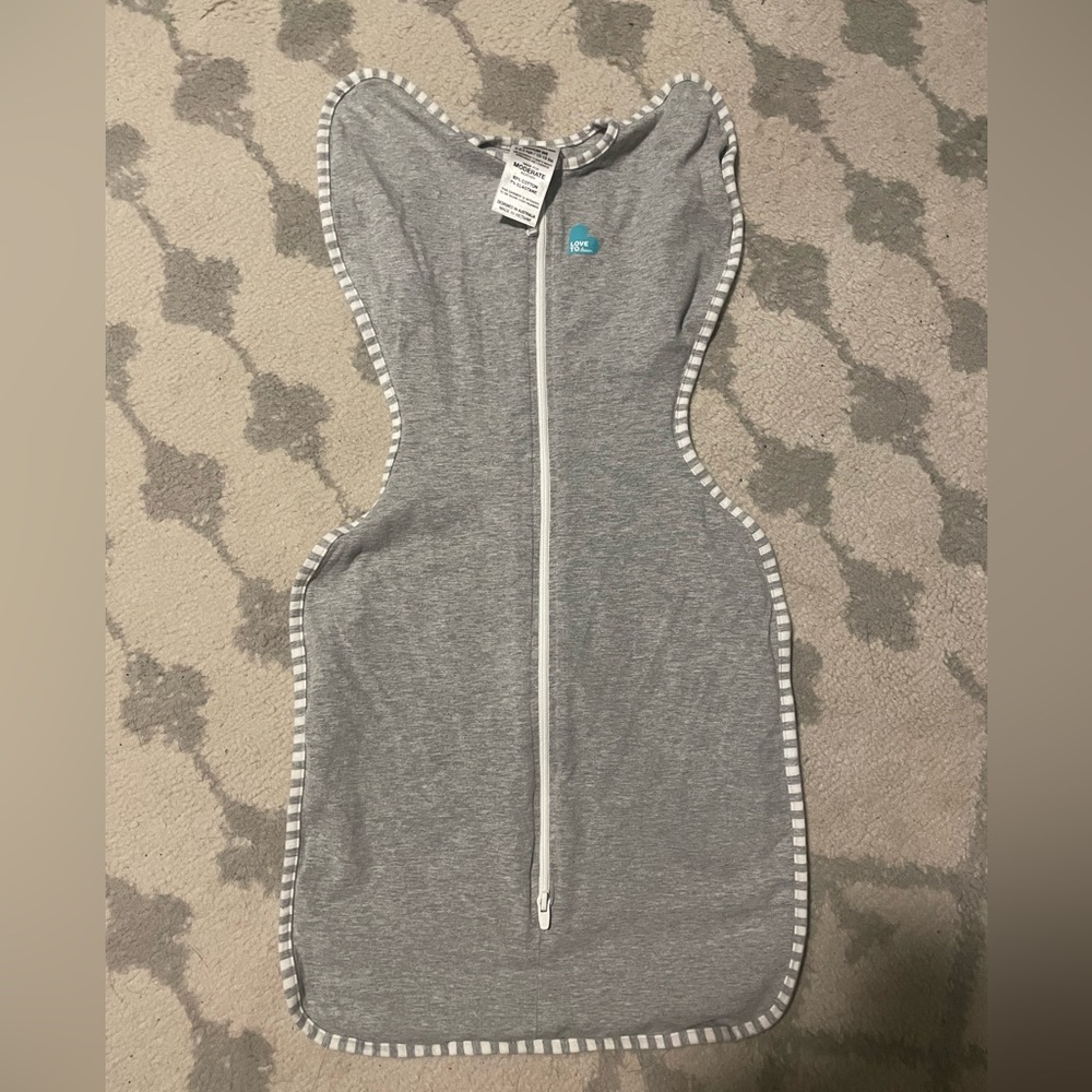 Love to dream swaddle great condition